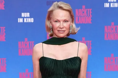 Памела Андерсон: на одяг не витрачаю, але сади — окрема історія