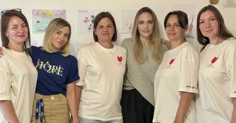Анджеліна Джолі розповіла, що побачила в Харкові: підземні школи та зустрічі з р