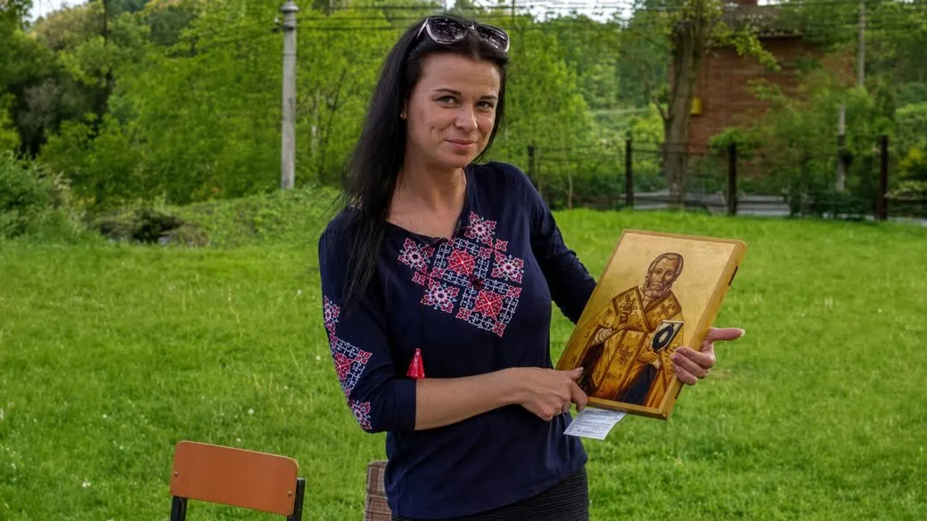 Іконопис як родинна традиція: історія хмельницької майстрині Юлії Неліної