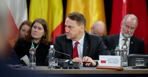 Сікорський у Києві: історія, вступ до ЄС і місце Польщі за столом мирних перегов