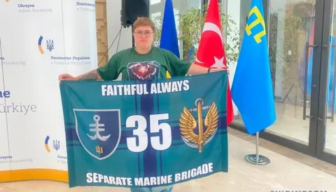 Історія дружини звільненого з полону морпіха: пошуки, відео з Чечні та побратими, яких не полишають