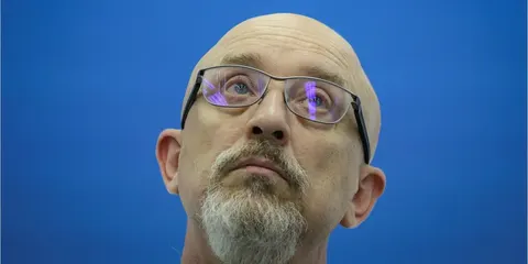 «Яєць по 17 не існувало»: Резніков пояснив скандал із закупівлями