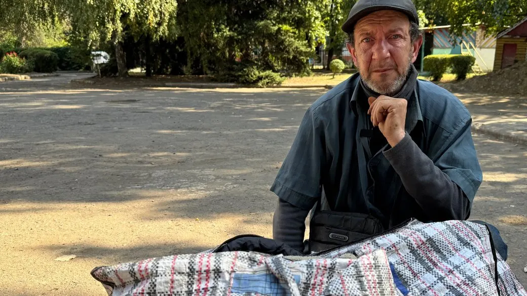 «Білі янголи» вивезли з Дружківки 12 людей: історії тих, хто залишав дім під обстрілами