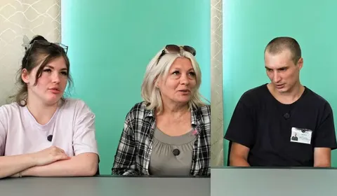 Родичі полоненого окупанта приїхали в Україну й побачили, у яких умовах він утри