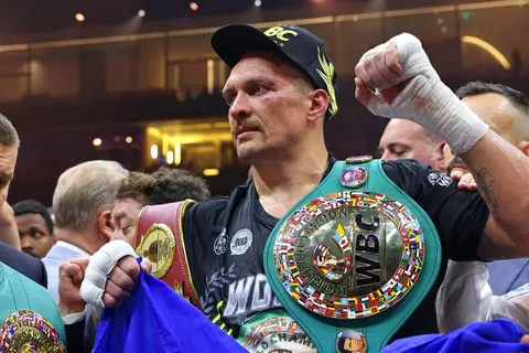 «Спорт як наркотик»: Усик про останній бій і життя після боксу