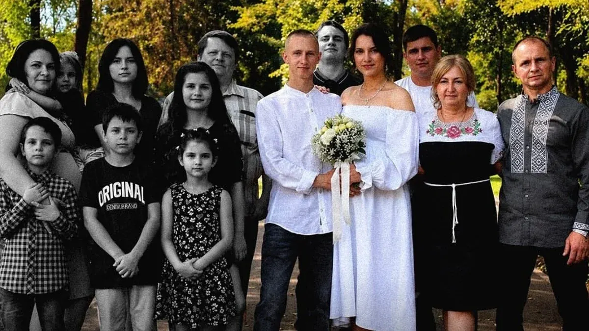 Втрата сім'ї Воронових: у Радушному ракета вбила батьків, сімох дітей та онука