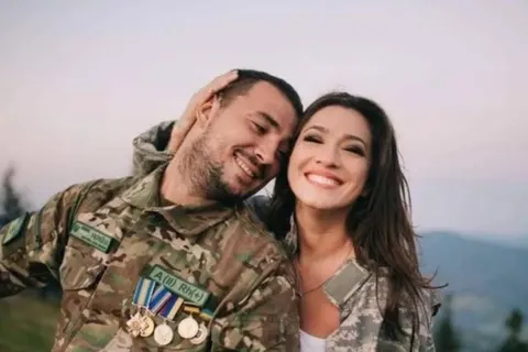 Наталка Карпа розповіла, як переосмислила дату поранення чоловіка