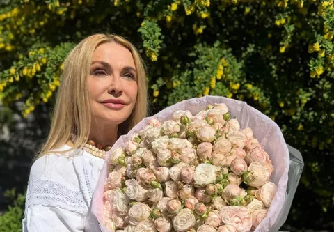 Ольга Сумська: довге волосся після 50 — не табу, а стиль