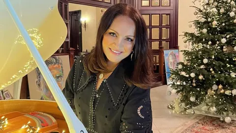 58 років тому Софія Ротару вийшла заміж — і показала те весільне фото
