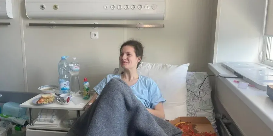 Вижила після падіння з 9 поверху: історія киянки, яка втратила батьків через атаку РФ
